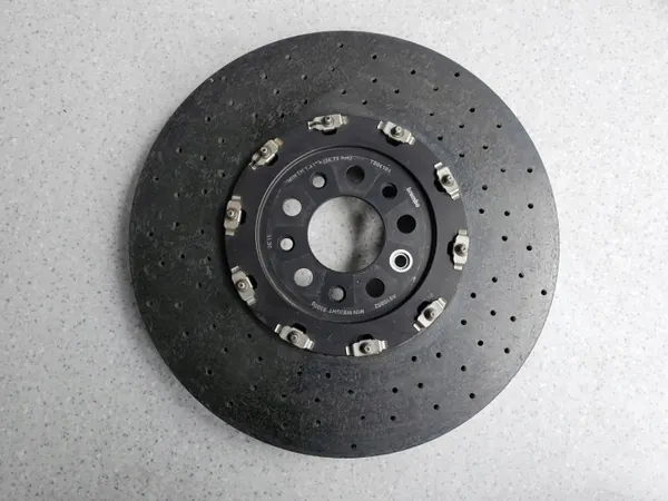 Maserati MC20 Keramische Remmen Set OEM - Schijven & Blokken image 5
