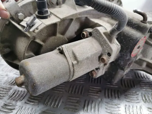 Saab 9-7X Växellåda OEM 24236608 - Begagnad image 7