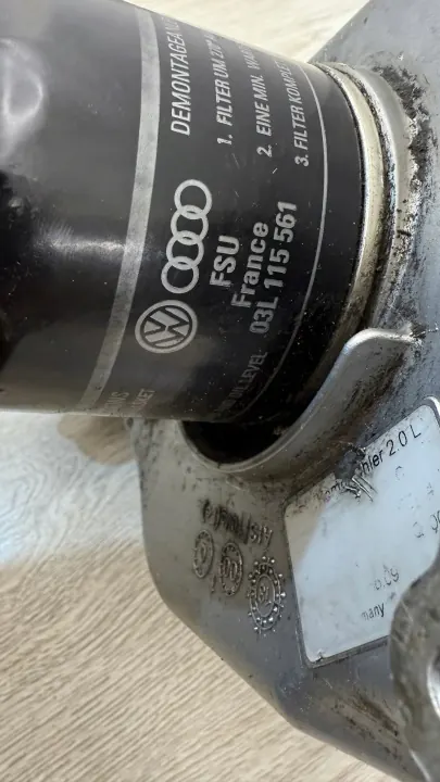 Öljynjäähdytin EGR-venttiili OEM 70319610 VW Transporter T5 image 6