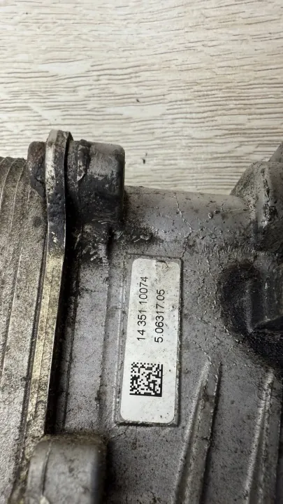 Öljynjäähdytin EGR-venttiili OEM 70319610 VW Transporter T5 image 9