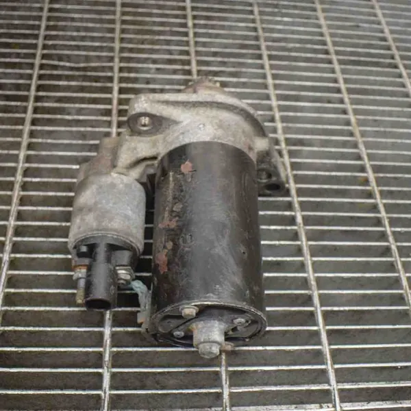 Arrancador Skoda Octavia 1.6 TDI Diesel 2011 02Z911023N image 4