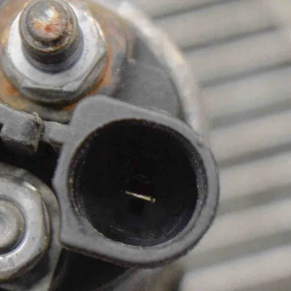 Arrancador Skoda Octavia 1.6 TDI Diesel 2011 02Z911023N image 5