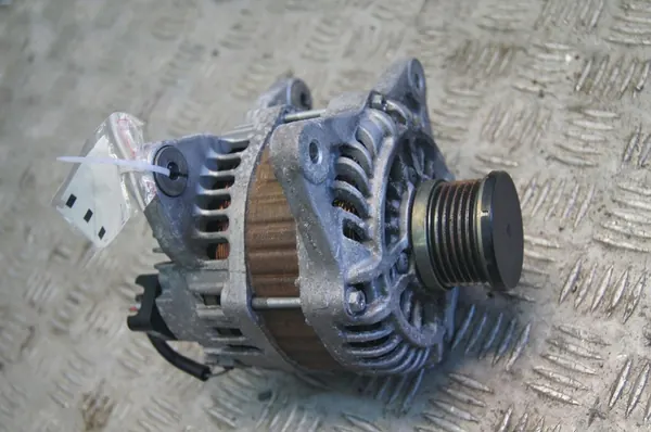 Alternador Renault Clio IV RS image 1