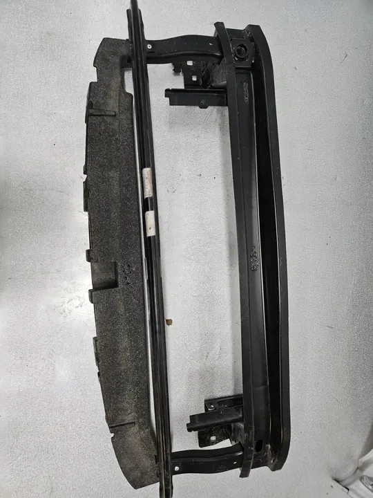 VW GOLF VII GTE Etupuskuri image 2