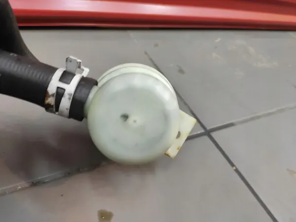 Réservoir direction OEM 52125177AC pour Jeep image 6
