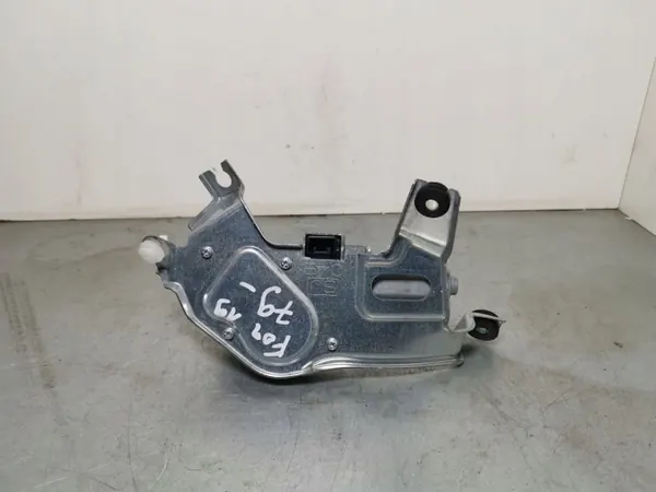 Subaru Forester takasiipe OEM SJ049 - Käytetty image 4