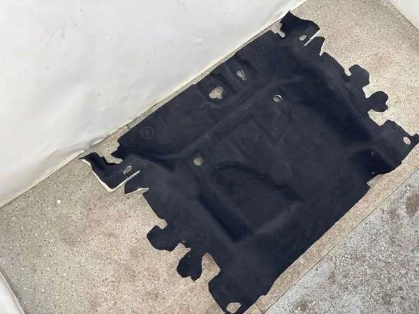 Alfombra trasera BMW X5 G05 OEM 7941069 - Usada image 4