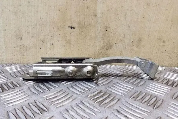 Framre vänster dörrstopp MERCEDES-BENZ SPRINTER 5-T (906) image 2