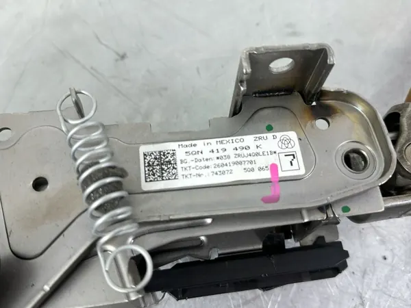 Ohjauspylvään risti OEM 5QN419490K VW Tiguanille image 5