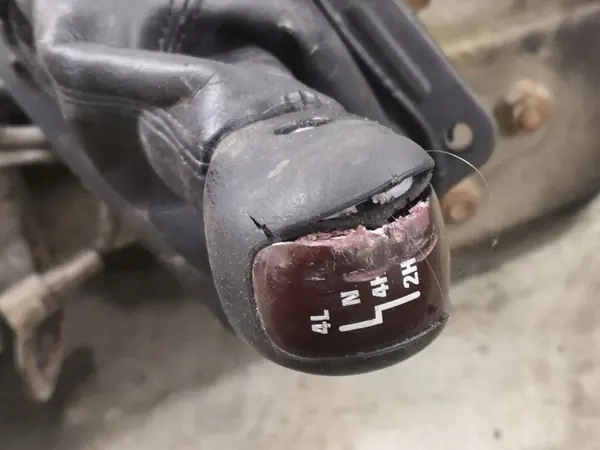 Caixa de transferência Suzuki OEM 14SZM012 - Usado image 5