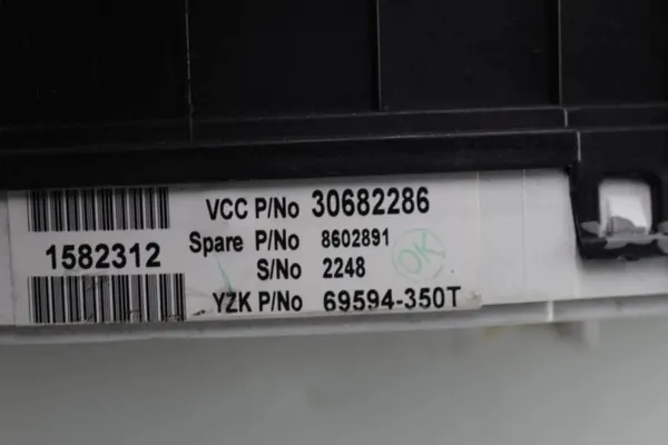 Cuentakilómetros Volvo XC90 2002-2006 OEM 30682286 image 4