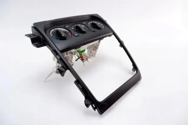Suzuki SX-4 Airco Paneel OEM 73824-79J0 - Gebruikt image 6
