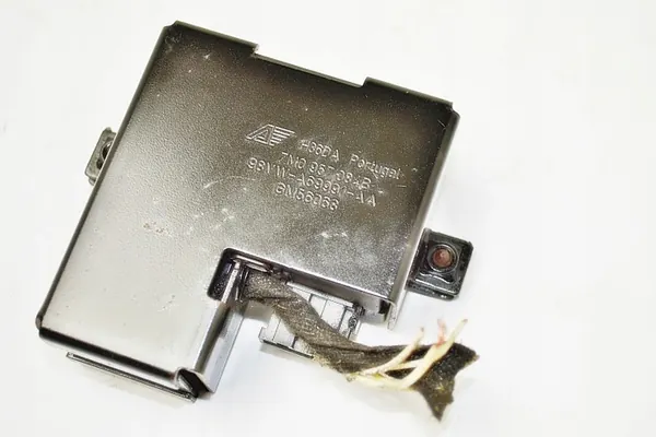 Module Immobilisateur VW Sharan Galaxy MK2 7M0957084B image 2