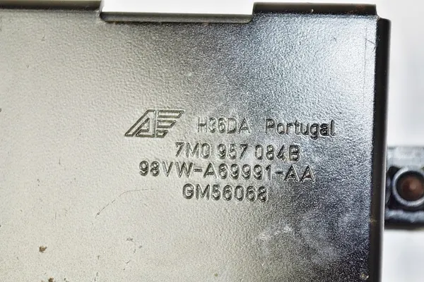Module Immobilisateur VW Sharan Galaxy MK2 7M0957084B image 10