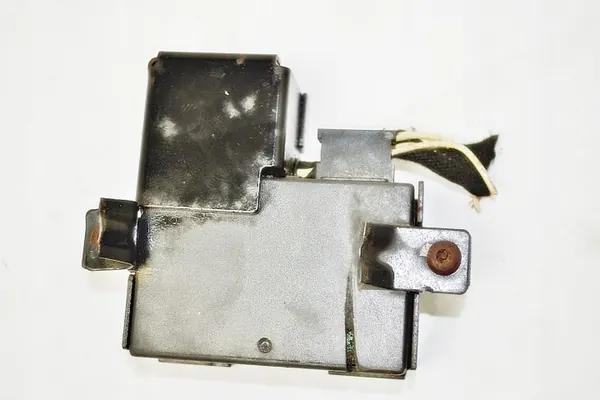 Module Immobilisateur VW Sharan Galaxy MK2 7M0957084B image 5