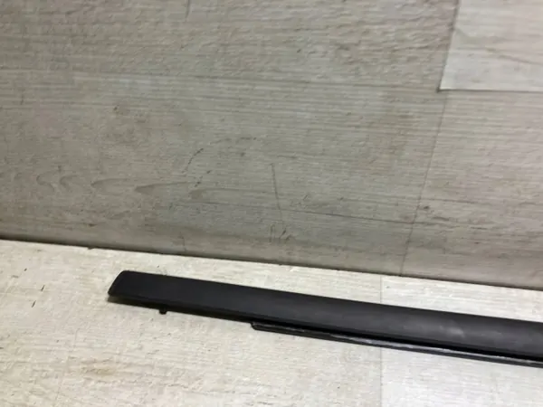 OEM sokolowski Vasen takakaapin tiiviste Ford Focus image 3