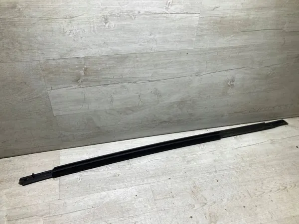 OEM sokolowski Vasen takakaapin tiiviste Ford Focus image 4