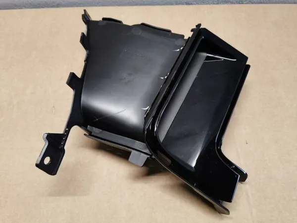 Volvo EX30 23- Luftrattinlopp Höger Fram OEM 80001778 image 3