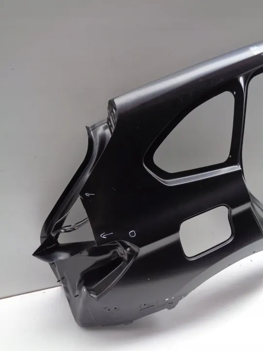 BMW X1 F48 Rechter Heckkotflügel OEM 48314 image 3