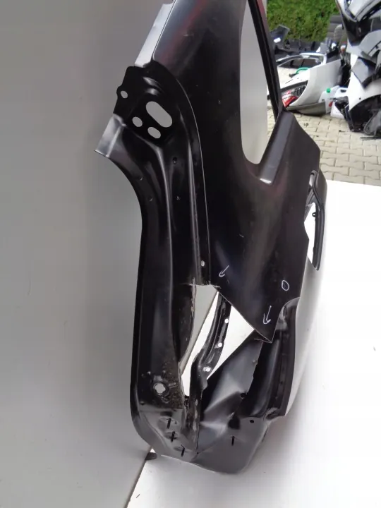 BMW X1 F48 Rechter Heckkotflügel OEM 48314 image 4