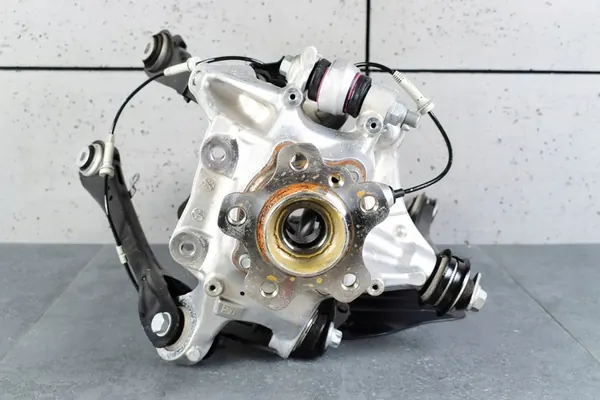 BMW 5 G30 Giunto Posteriore Sinistro con Bracci di Controllo OEM 530510550 image 3