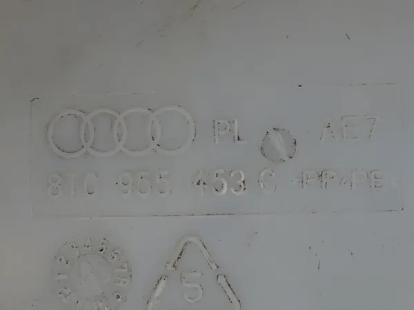 AUDI A4 B8 A5 8T Ruitensproeier Reservoir Xenon LED 8T0955453C image 2