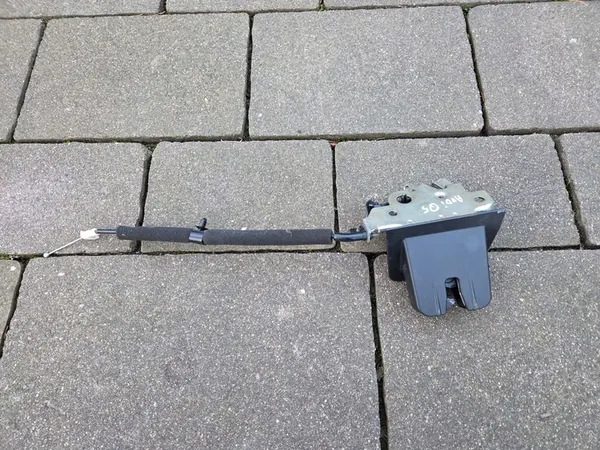 AUDI Q5 SQ5 Baklucka Lås 80A827506A 16-2024 image 5