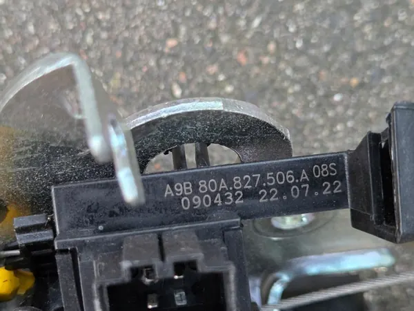 AUDI Q5 SQ5 Baklucka Lås 80A827506A 16-2024 image 8