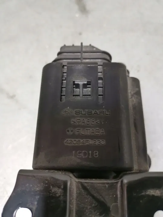 Filtre à vapeur carburant Subaru Forester SK OEM 20825AA000 image 3