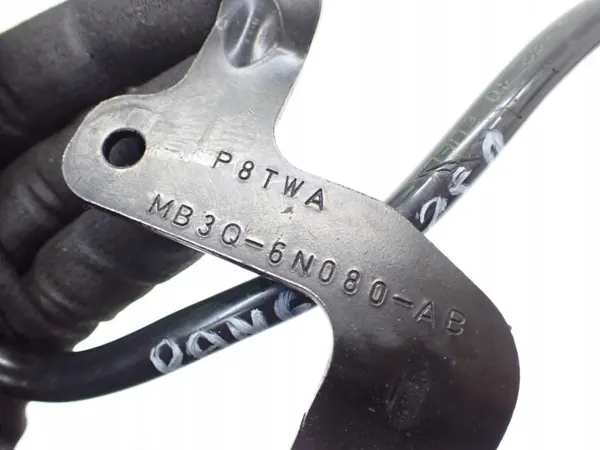 Bränsleslang OEM MB3Q-9A274-BG för VW Amarok II image 7