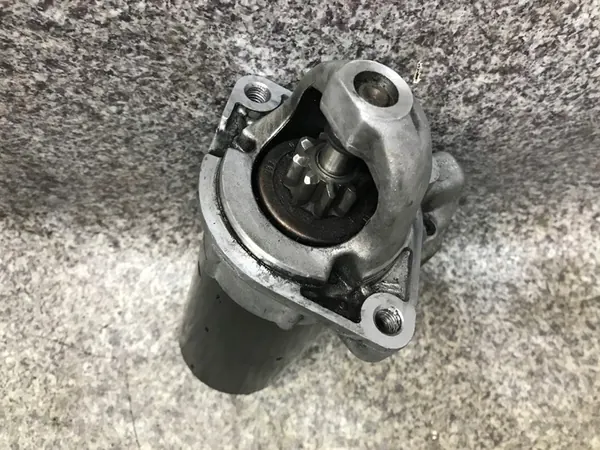 Motor de arranque BMW X5 E70 3.0 D M57 BOSCH OEM image 3