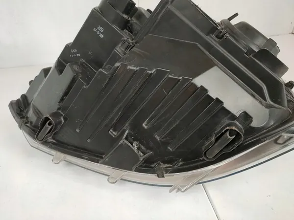 Farol Direito T5 Lift Multivan image 5