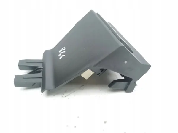 Mercedes-Benz USB-uttag OEM A2478204002 - Begagnad image 5