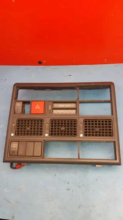Iveco Eurocargo Ohjaamon Tunnelikehys OEM 6256655 image 2