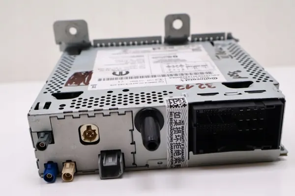 Radio Fiat Tipo II OEM 00521709220 - Usado image 3