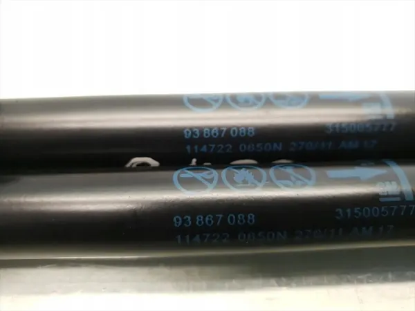 Vauxhall Astra Takaluukun Iskunvaimennin 2011 Estate image 5