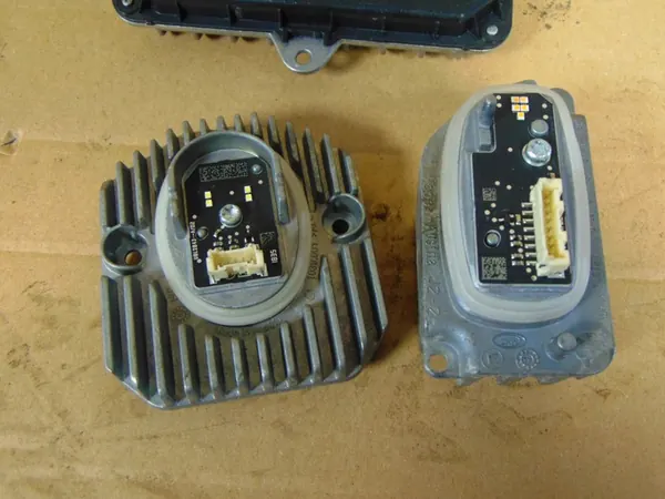 Módulo Conversor LED BMW G30 Direito OE 63117472771 image 2