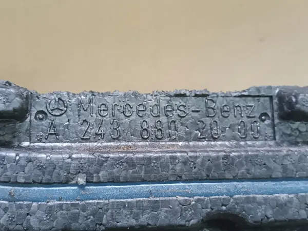 Stoßfänger-Absorber vorne OEM A2438802000 Mercedes EQA image 10
