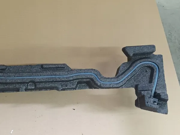 Stoßfänger-Absorber vorne OEM A2438802000 Mercedes EQA image 7