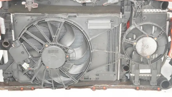 OEM 360208776 Etuhihna Ford Focus MK3 2010-2014 image 7