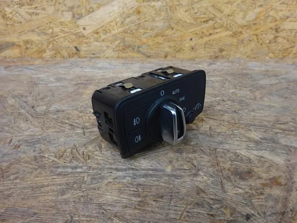 AUDI A3 8V 12-16 Lichtschakelaar 8V0941531L image 2