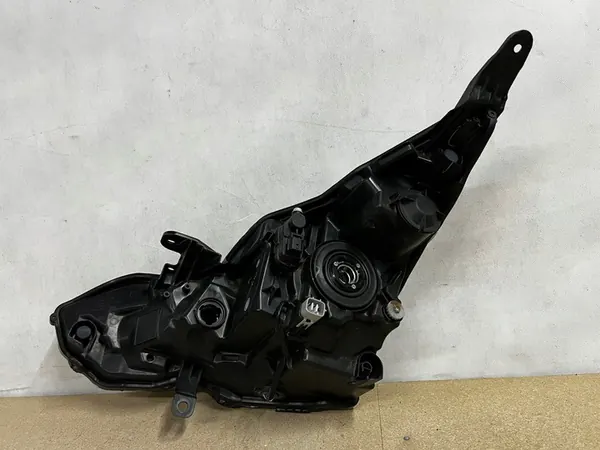FARO DELANTERO DERECHO TOYOTA AYGO II LIFT OEM 81130-0H210 image 9