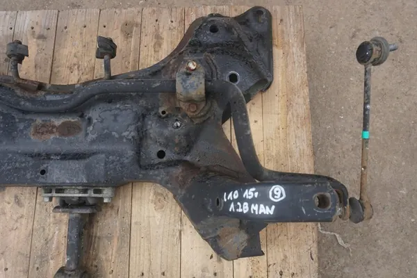 HYUNDAI i10 II Trave di Sospensione Anteriore 2015 62400B9000 image 4