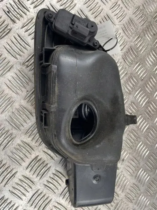 Trappe réservoir VW OEM 3G5809857 pour Passat B8 image 7