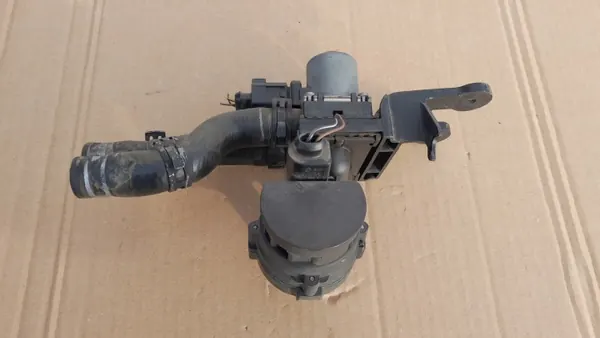 Vattenpumpsventil OEM 4F1959617A Audi A6 C6 image 3