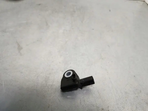 Sensor de airbag Hyundai Kona OEM FBZ7398 - Usado image 3