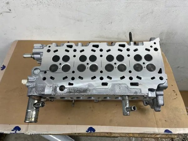 Cilinderkop met Nokkenassen Honda CR-V III 2.2 I-DTEC image 3