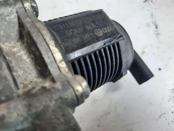 EGR-venttiili VW PASSAT B7 2.0L 2015 06J131097D image 3