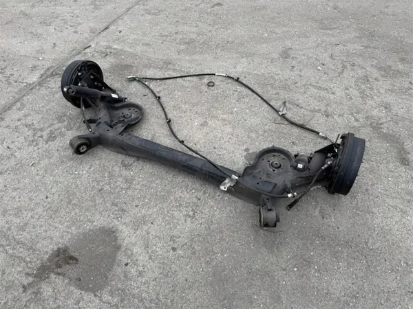 Viga de eje trasero R2X6-5K952-AD Ford Courier MK3 image 2