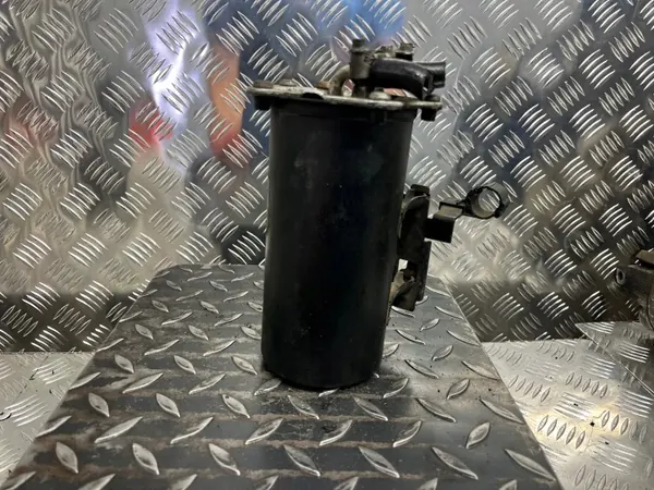 Boîtier filtre à essence VW Passat B6 1K0127400C image 3